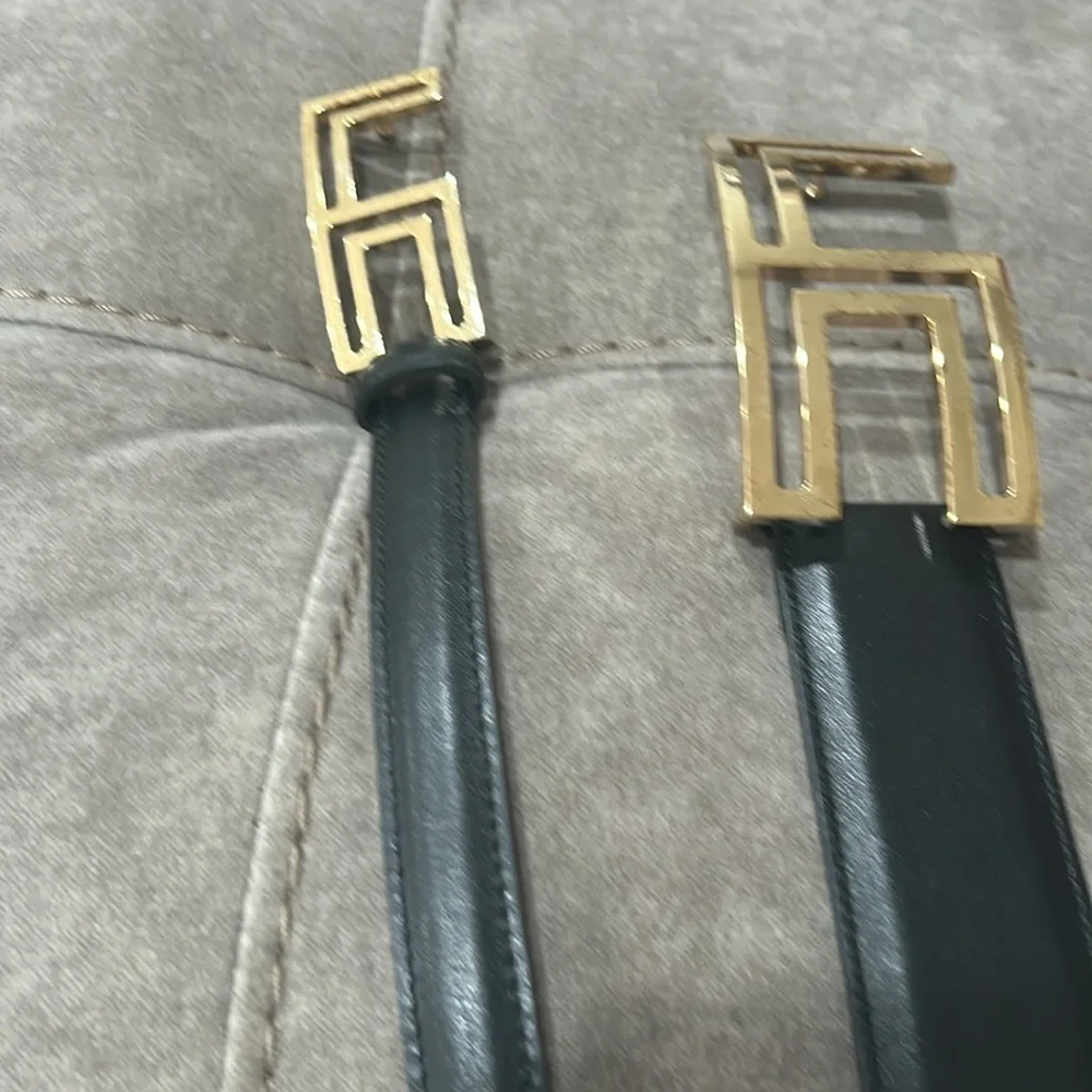 2 LES COPAINS // vintage LC gold logo black leather belt Y2K